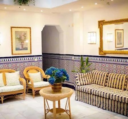 Jardines Hotel 2*
